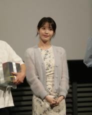 IU（アイユー）、楽曲盗作告発の事態にも和気あいあいとファンサービス…心配を吹き飛ばす初の公式席上