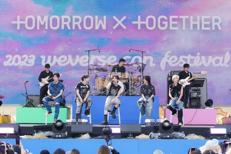 「TOMORROW X TOGETHER（TXT）」、 雨が降って心配した「Weversconフェスティバル」…「僕たちが天気をすっきりさせる」