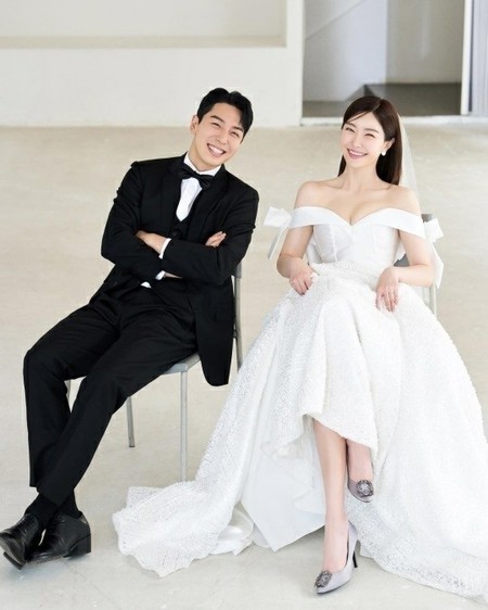 「婚前妊娠NO」歌手Lady Jane＆俳優イム・ヒョンテ、今日(22日)7年熱愛の末結婚