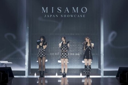 「TWICE」初ユニット「MISAMO」、デビューアルバムでオリコン1位…2大都市で開催のショーケースは大盛況