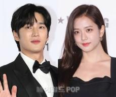 “笑う姿がきれいな人”俳優アン・ボヒョン、“会話が良く通じる人”JISOO（BLACKPINK）、運命のように出会った理想のタイプ