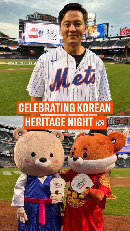 俳優イ・ソジン、米メジャーリーグ「ニューヨーク・メッツ」始球式に登板…幸せそうな笑顔