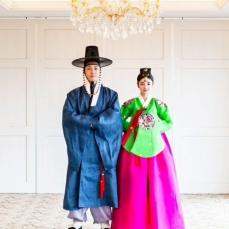 俳優シム・ヒョンタク＆サヤさん夫婦、「人生最後のパズル」きょう（20日）韓国で2回目の結婚式…司会はチョン・ヒョンム