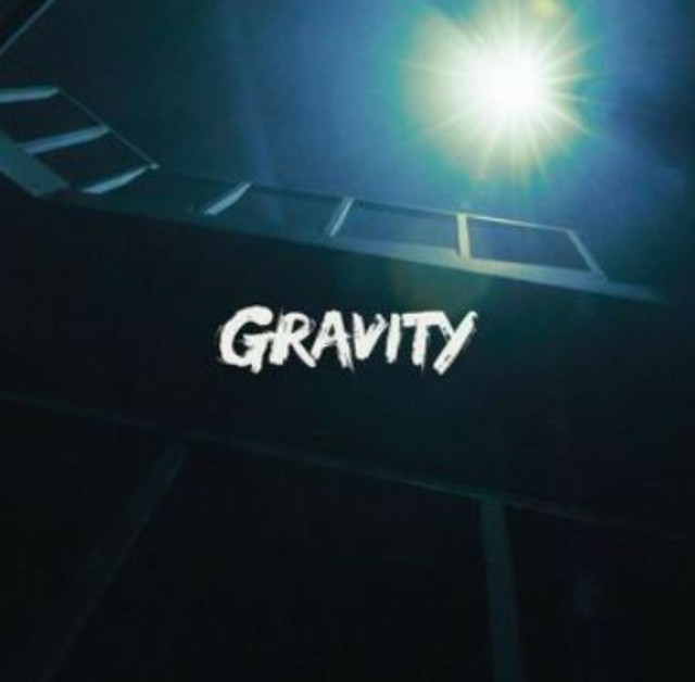 カムバック「TOMORROW X TOGETHER（TXT）」、 ニューアルバム「GRAVITY」バージョンフォト公開…現実に向かう滑降の瞬間