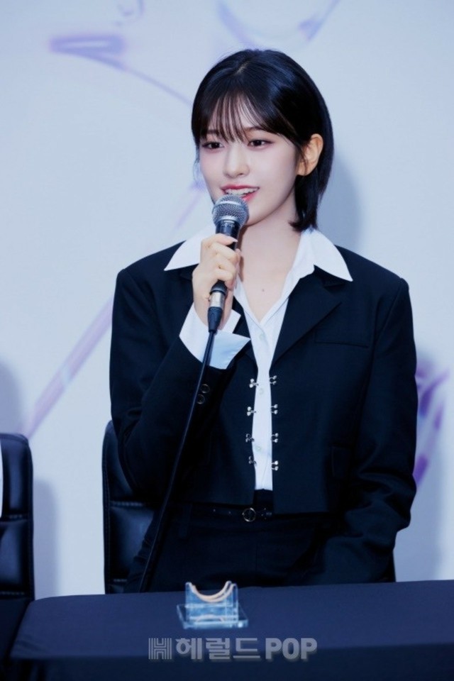 IVE」アン・ユジン、初のワールドツアー「SHOW WHAT I HAVE」…ナ