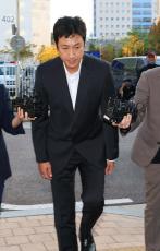 「だまされた」と訴えた俳優イ・ソンギュン、なぜ警察に通報せずに金を渡したのか？…現職弁護士が見た疑問点