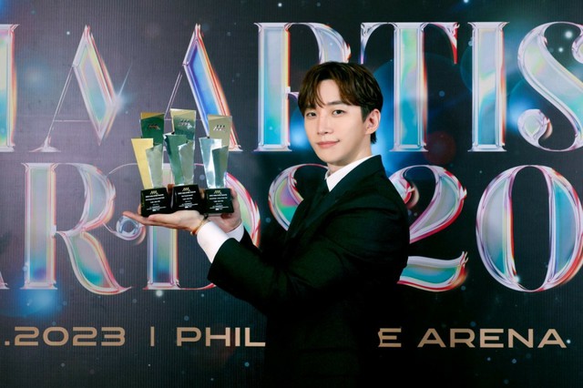 「2PM」ジュノ、2年連続「AAA」大賞を含む3冠王…「素敵な俳優として報いる」