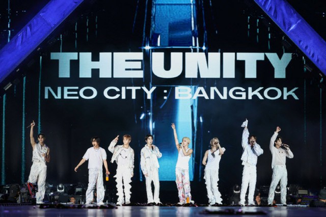 「NCT 127」、タイのスタジアムコンサート…5万人の観客熱狂