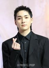 「NU’EST」出身アロン、11万円超の2泊3日ファンミは“超高価”か？、ネットでは舌戦も結局ソールドアウト