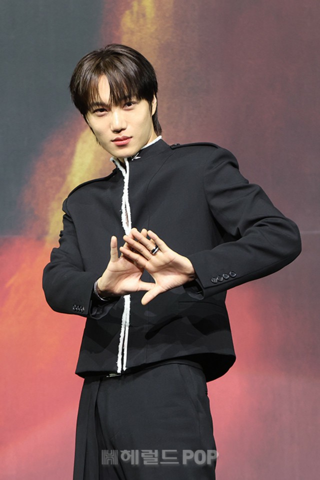 フォト】KAI（EXO）、4thミニアルバム「Wait On Me」発売記念