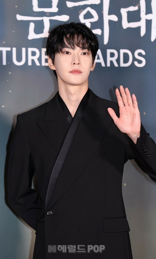 NCT」ドヨン、新曲「Memory」 でCIRCLEチャート2冠王＆音楽番組1