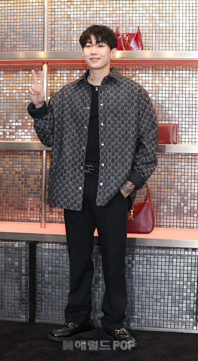 歌手パク・ジェボム（Jay Park）、乳がんキャンペーンでのステージ後に