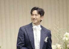SHINHWA」イ・ミヌ、“シン・ヘソン不参加”巡り議論の中 結婚後の心境