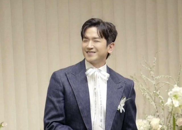 SHINHWA」イ・ミヌ、“シン・ヘソン不参加”巡り議論の中 結婚後の心境