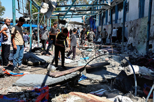 イスラエル軍がガザ中部で再び学校空爆、２３人死亡…国連機関「暴挙を止めなければならない」