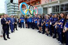 マクロン大統領が選手村訪問「五輪・パラリンピックの開催はフランスの誇りだ」…各国首脳らと「五輪外交」展開へ