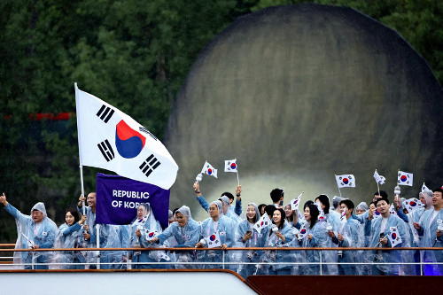 オリンピック開会式、パレードで韓国選手団を北朝鮮と誤って紹介…韓国はバッハ会長に面会要求