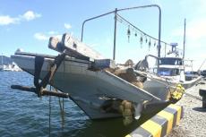 遊漁船が防波堤に衝突、１１人搬送され２人重傷…鳥取・境港
