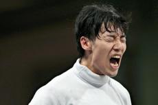 フェンシング男子エペの加納虹輝、圧勝で準決勝進出…東京大会団体金メダリスト