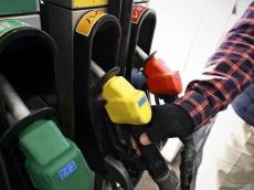 ガソリン平均価格が３週連続値下がり、リッターあたり０・５円安い１７４・９円