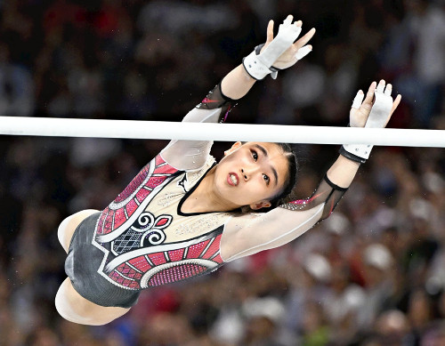 体操女子個人総合、岸里奈１１位・中村遥香１５位…シモーン・バイルスが２冠