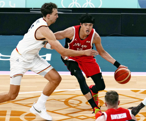 バスケットボール男子日本、スタメンに渡辺雄太ら…決勝トーナメント進出懸けたブラジル戦