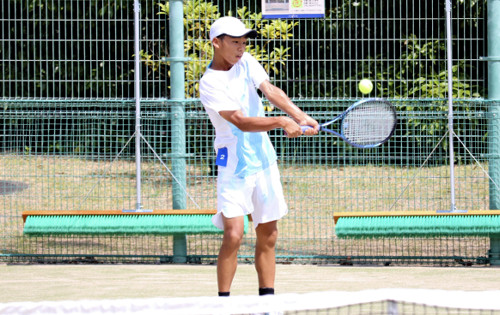 テニス男子団体、創部２年目の大阪国際がインハイ初勝利…主将の木崎「学校の歴史作れた」