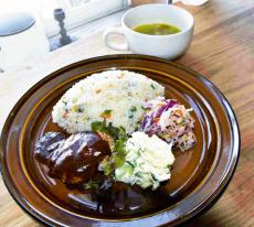 津波で流された釜石の洋食店、盛岡で喫茶店として再出発…懐かしの味も復活