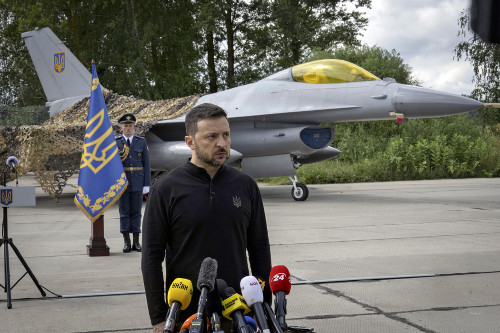 アメリカ製Ｆ１６、ウクライナが使用開始…ゼレンスキー氏「我々の航空部隊は勝利に近づく」