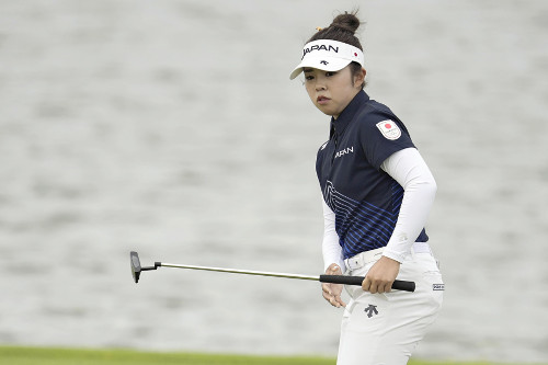 山下美夢有、通算７アンダーで首位と２打差の３位に…メダル圏内に浮上