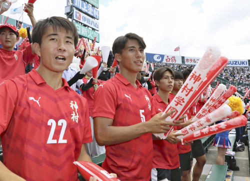 インターハイ準Ｖの神村学園サッカー部員もアルプスに…「僕たちができなかった全国制覇を」