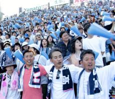 掛川西の応援団２０００人以上が甲子園球場に「滑り込み」…帰省ラッシュに巻き込まれ、前の試合が長引きセーフ