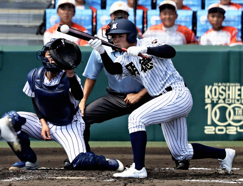 明徳義塾が藤森の犠飛で先制、五回に打者９人の猛攻で追加点…鳥取城北は先頭打者の出塁生かせず