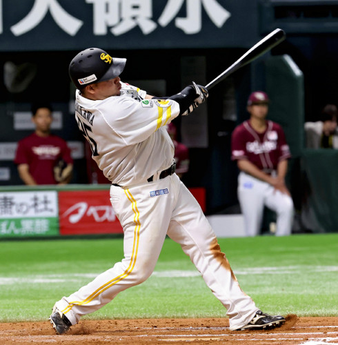 ソフトバンク、山川穂高の４試合連続本塁打など１８安打で大勝…西武はシーズン負け越し決定