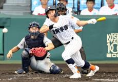 滋賀学園が１４安打で快勝、花巻東は先頭打者４度出塁も生かせず