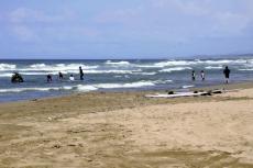 能登地震影響で開設中止の海水浴場、男性２人が流され救助される…内灘町「今年は利用控えてほしい」