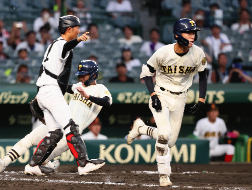 大社が延長十回、敵失で勝ち越してスクイズで加点し１０７年ぶりの夏２勝…創成館はあと１本が出ず