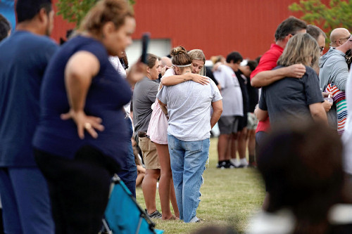 米ジョージア州の高校で銃撃事件、生徒教員４人死亡・９人搬送…１４歳の男子生徒を逮捕