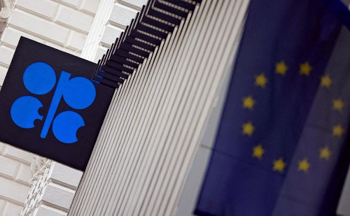 ＯＰＥＣ、サウジやロシアなど８か国の「日量２２０万バレルの自主減産」を１１月末まで延長