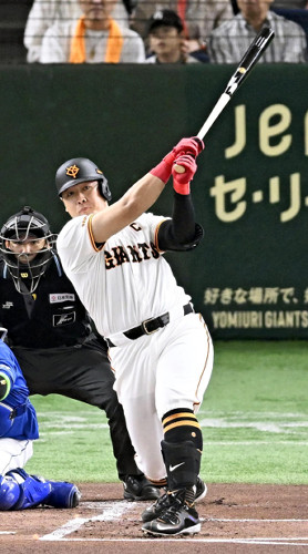 岡本和真、初回に２試合連続弾…巨人が中日に快勝