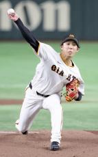 優勝争いの中でも阿部監督は投手コーチを集めて「何とか１勝させたい」…伝え聞いた赤星優志が奮起の初白星