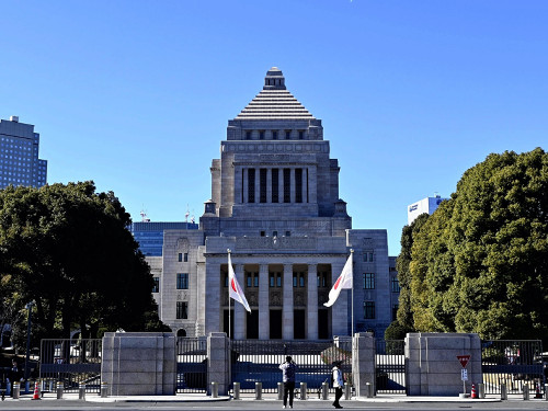 新首相を選出する臨時国会の召集、「来月１日」伝達…自民と立民の国対委員長が会談