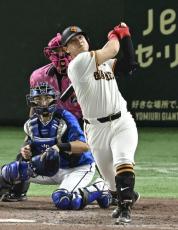 巨人はＤｅＮＡに快勝しＭ８、岡本和真は２５号２ラン…ヤクルトは広島に逆転勝ち