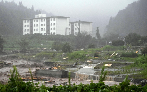 大雨による能登４市町の通信障害続く、停電や通信回線断線で携帯大手４社の２８０基地局が停止