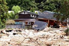 大雨被害の能登、母のほほの泥拭い「母ちゃんごめんな」…遺体発見相次ぎ悲しみ広がる