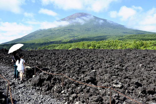 岩手山に水蒸気噴火の恐れ、噴火警戒レベル２に引き上げ…３市町が入山禁止措置