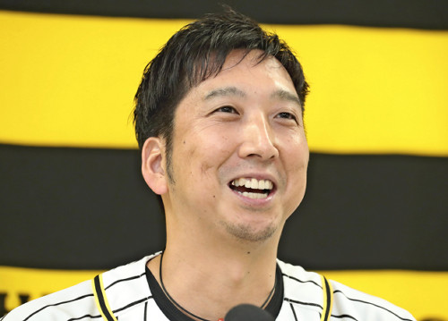 阪神タイガース、藤川球児氏の新監督就任を発表…岡田彰布監督はフロント入り