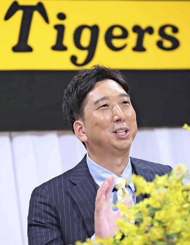 藤川球児・阪神新監督、娘から「何もしない父親は嫌だ」と言われる…岡田監督からは「必ず行くから」