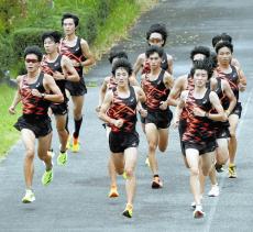 大崎悟史監督率いる山梨学院大、メリハリある練習で強化…あす箱根駅伝予選会「手応え感じている」