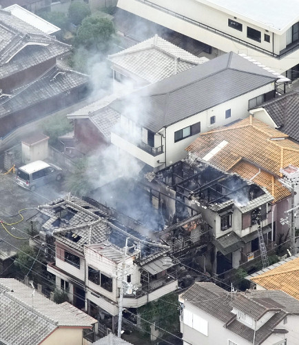 大阪・大東市で民家火災、１人の遺体発見…複数人いたとみられる住人とは連絡取れず